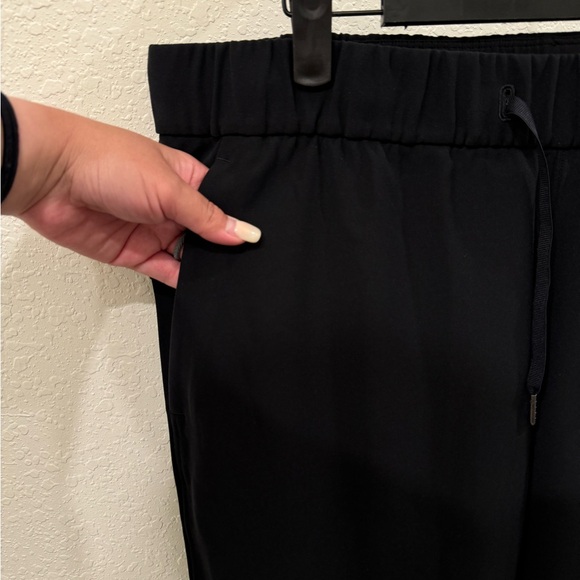 Lululemon On The Fly Pant *Woven 27" - Picture 7 of 9